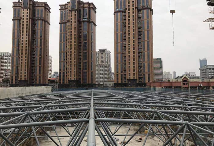 凤城螺栓球网架结构